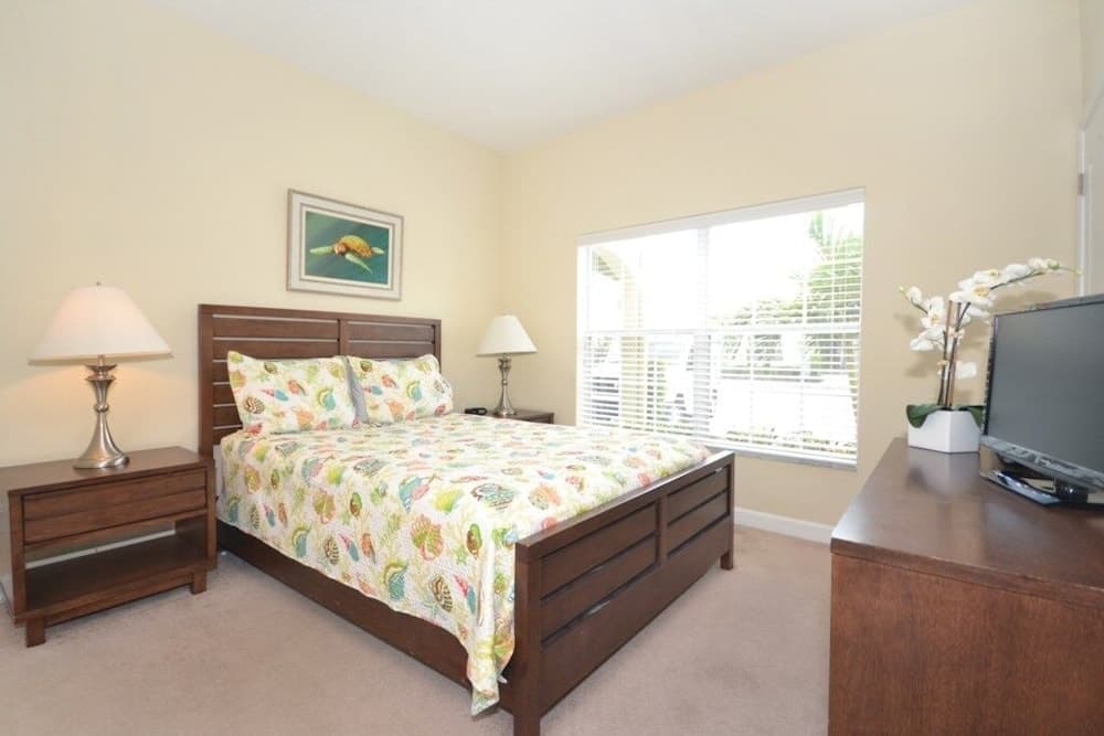 California Palms 4 Bedroom Condo by RedAwning