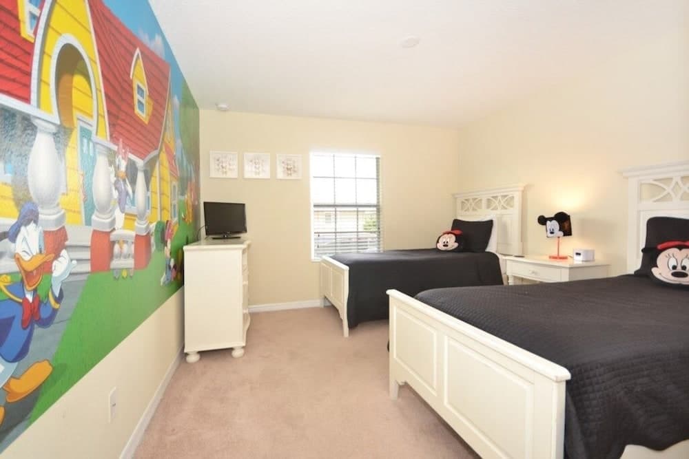 California Palms 4 Bedroom Condo by RedAwning