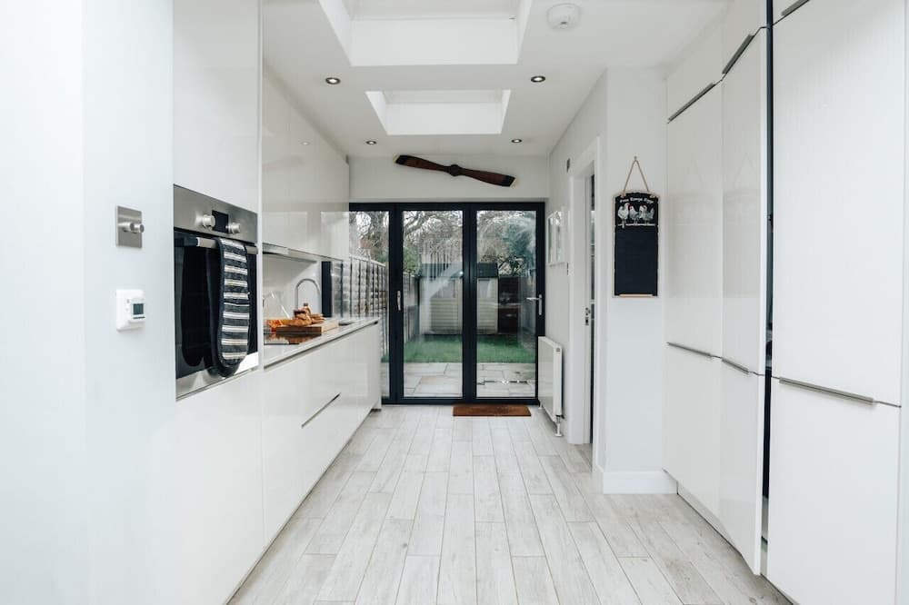 Propeller House - From 165 Per Night