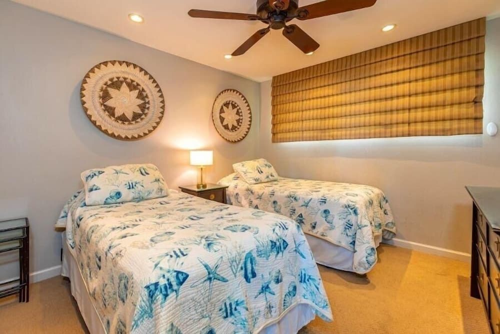 Royal Mauian, #114 2 Bedroom Condo by RedAwning