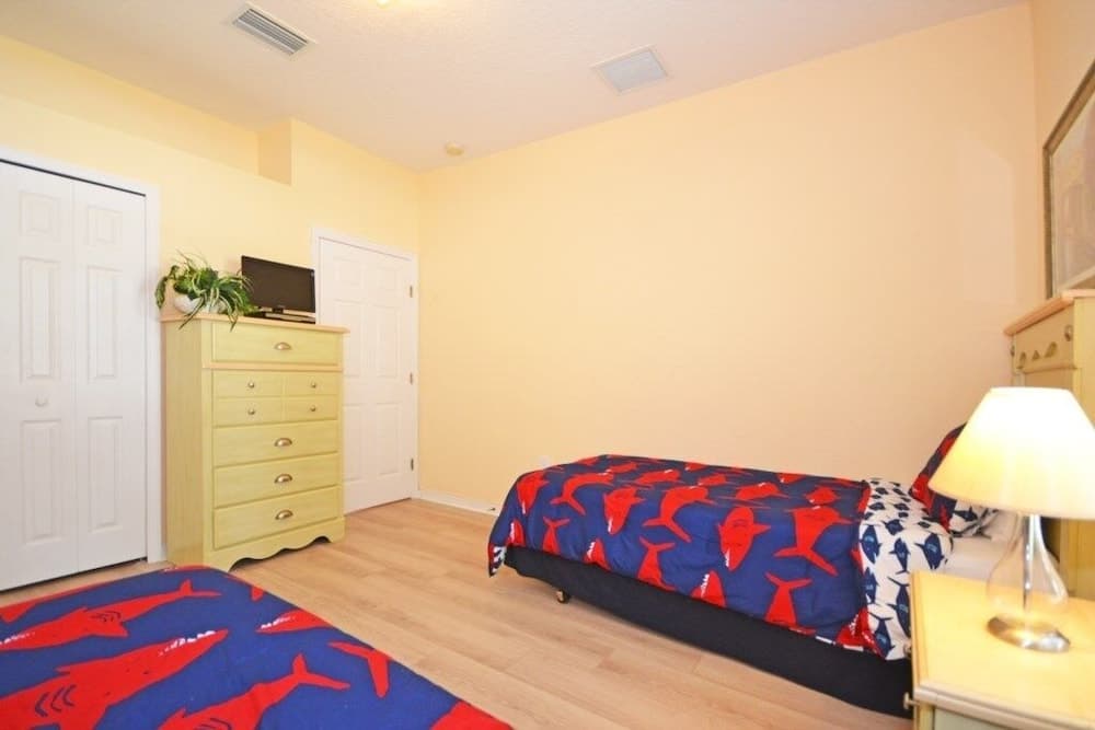 Cocoa Villa 4 Bedroom Home by Redawning