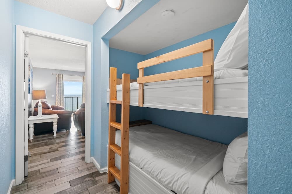 Summit by Book That Condo