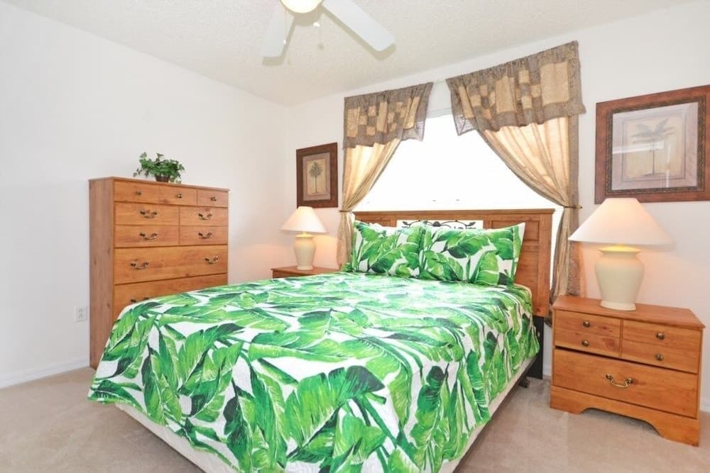 Florida Gold 7 Bedroom Home by Redawning