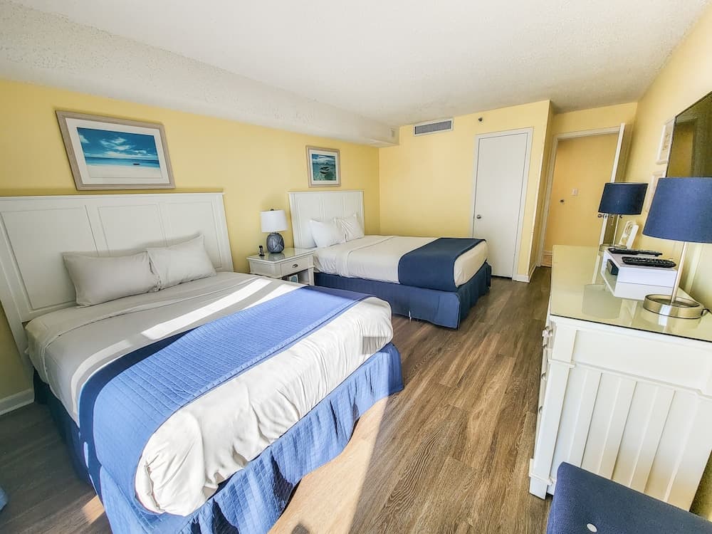 904 South Hampton 2 Bedroom Condo