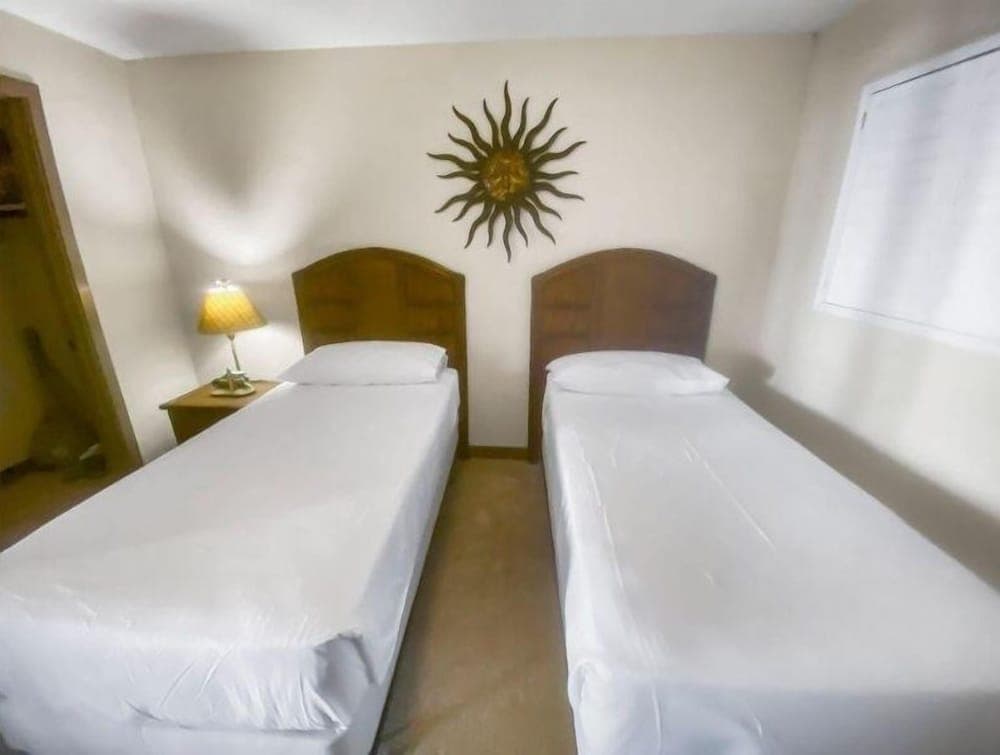 Menehune Shores, #115^ 3 Bedroom Condo by RedAwning