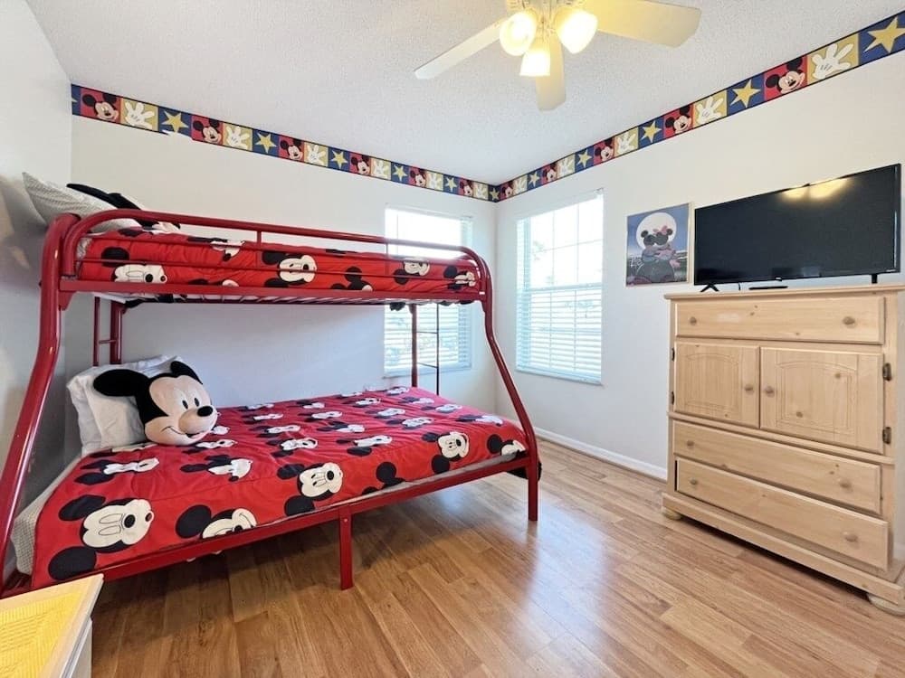 Ainsdale Haven 5 Bedroom Home by RedAwning