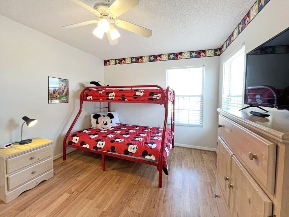 Ainsdale Haven 5 Bedroom Home by RedAwning