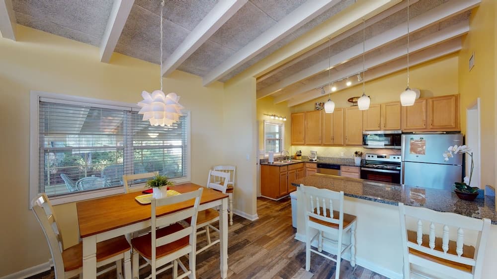 Mellow Yellow 3 Bedroom Home