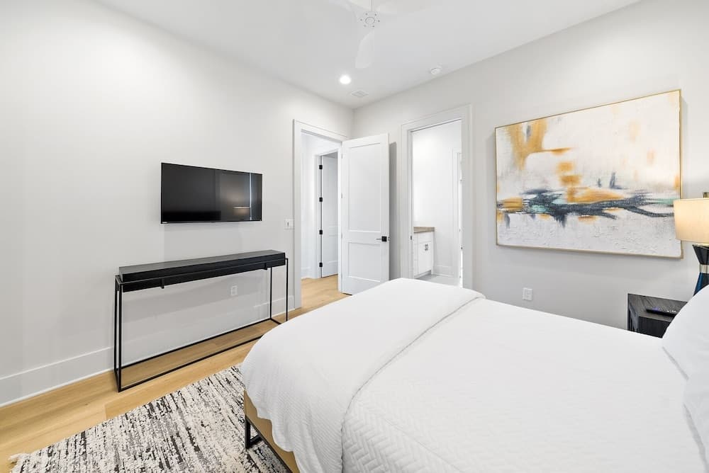 Big Beach Camp 5 Bedroom Home by RedAwning