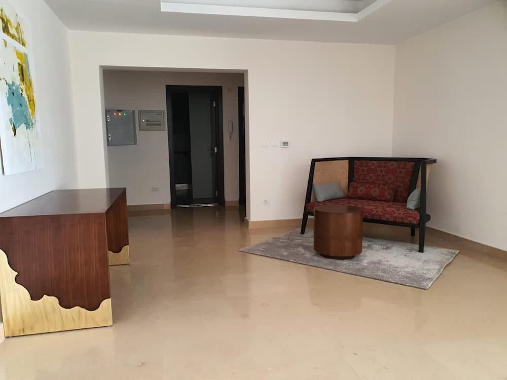 Vesta - Luxury Apt - 3br - Cfc IV