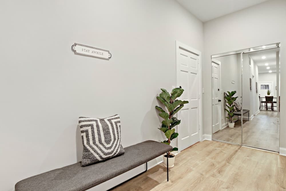 3BR Comfy Apt in Logan Square