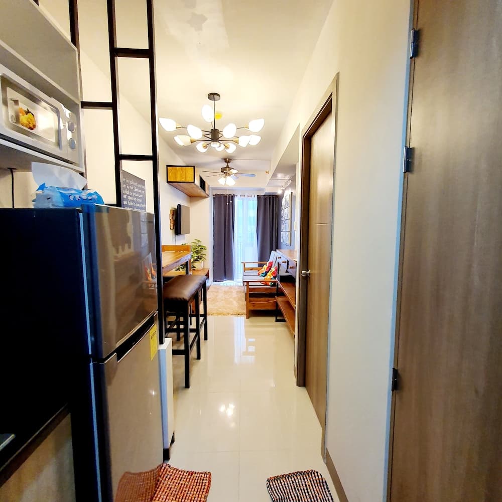 S Residences MOA Condo Stunnin Condo T1