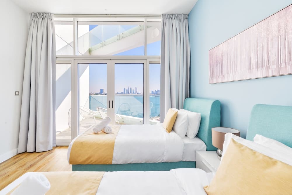 Ultra Luxury Palm - Mina Azizi Beachfront - Private Beach and Pool