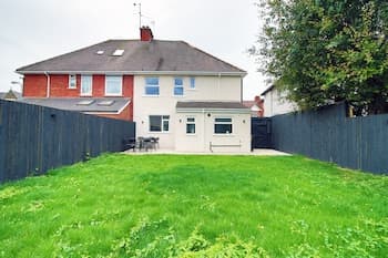 Harlequin Gardens by Tŷ SA-5 BR House