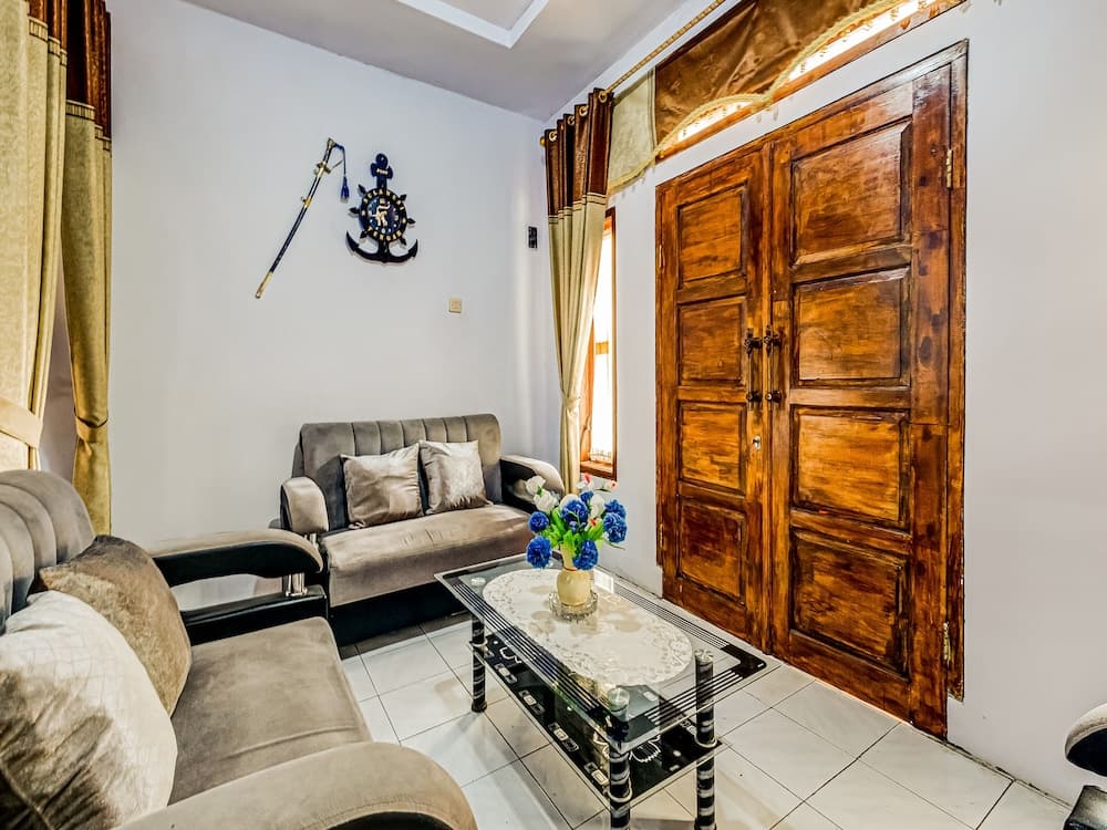 Hotel O Desa Wisata Santanamekar