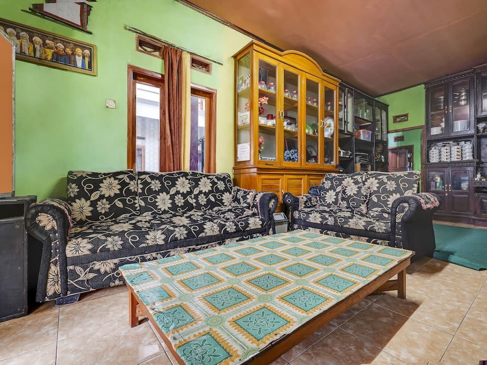 OYO Homes 91128 Desa Wisata Lebakmuncang Ciwidey Syariah