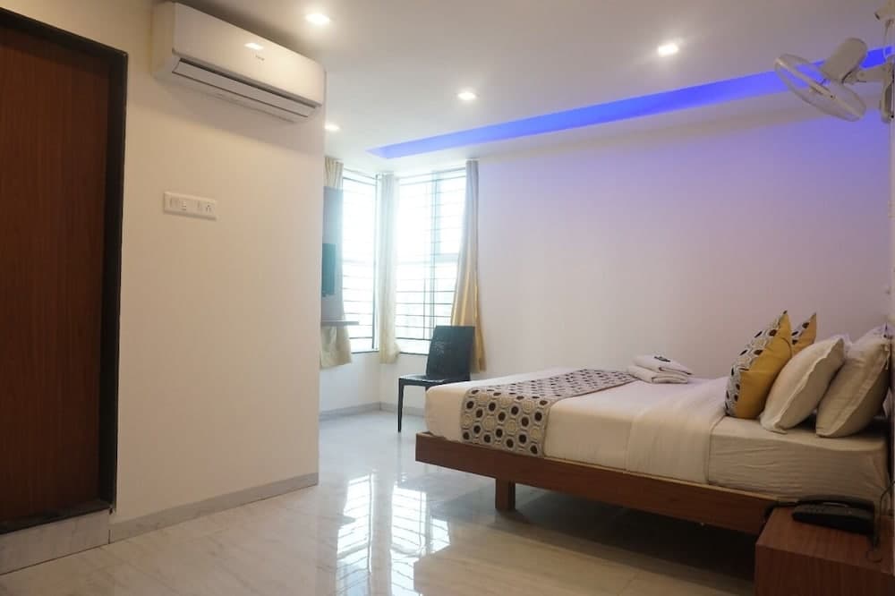 Hotel Satkar Residency