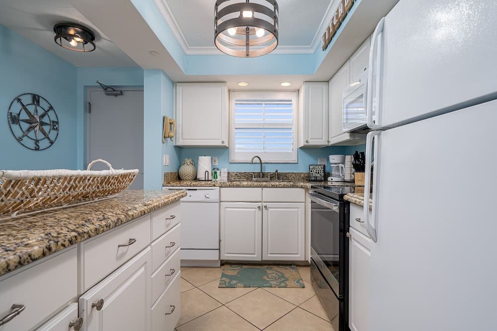 Spectacular Gulf Front Corner Unit 2 Bedroom Condo by RedAwning