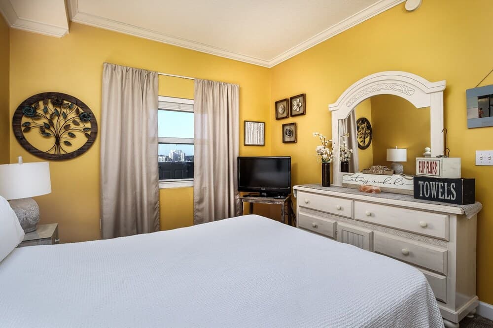 Pelican Isle 611 By Brooks And Shorey Resorts 2 Bedroom Condo by Redawning