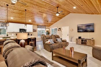 2219-erwin Lake Place 3 Bedroom Home by Redawning