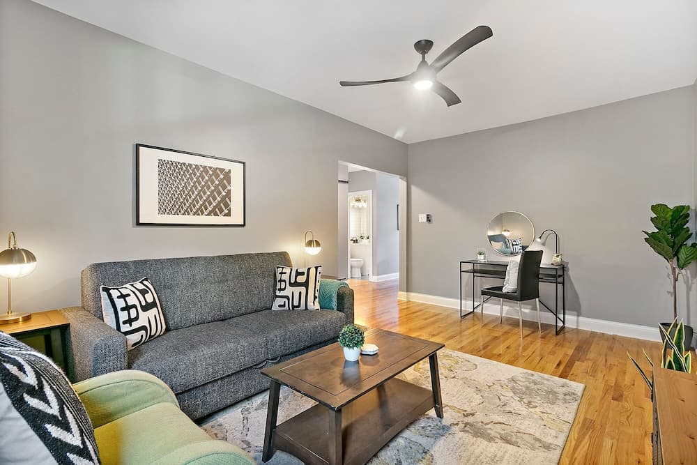 1BR Charming and Comfy Apt in Boystown