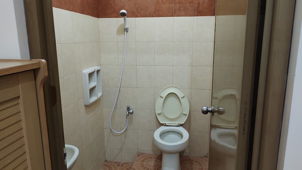 Hotel O C16 Siwalankerto Syariah