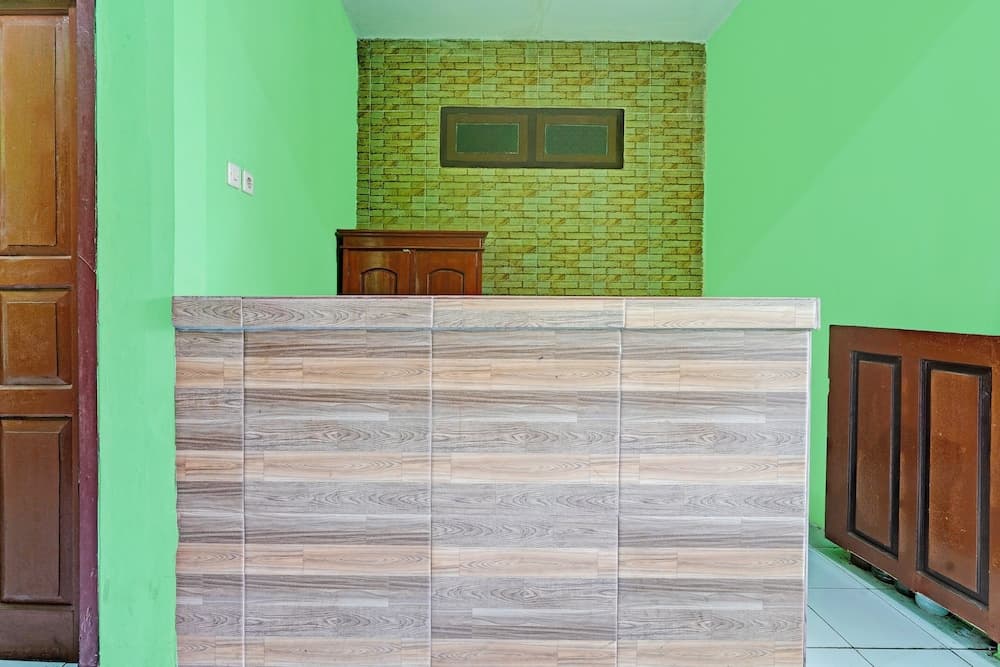 OYO 92062 Pondok Aurel Wahidin