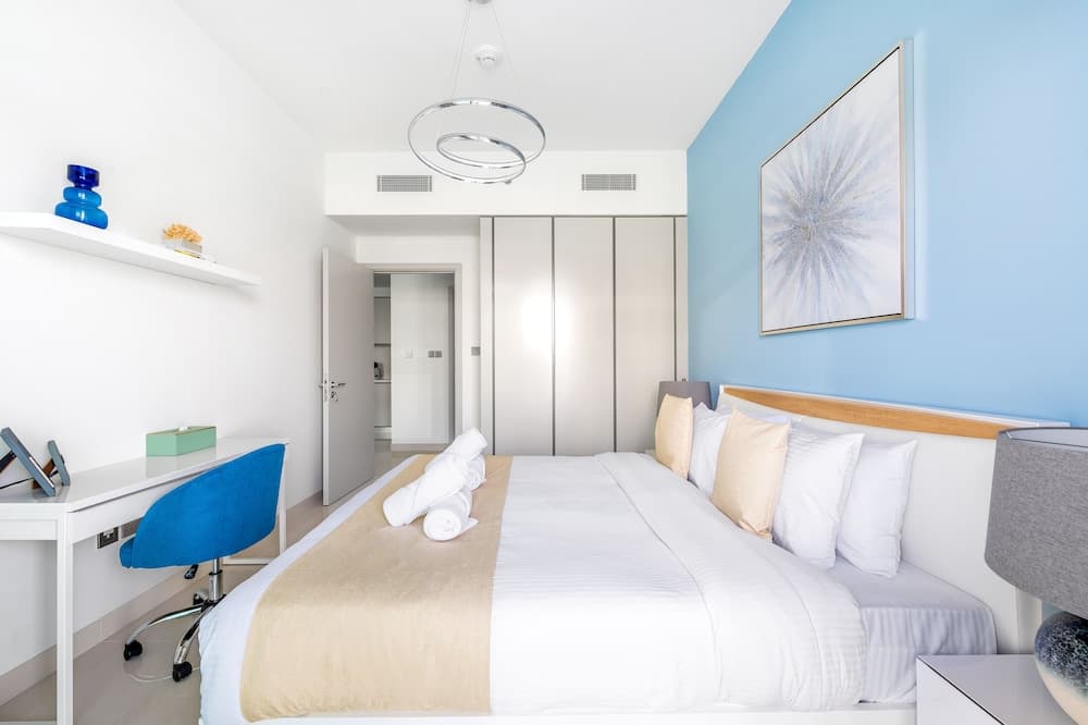 Sunrise Bay - Ultra Luxury Emaar Beachfront - Private Beach and Pool