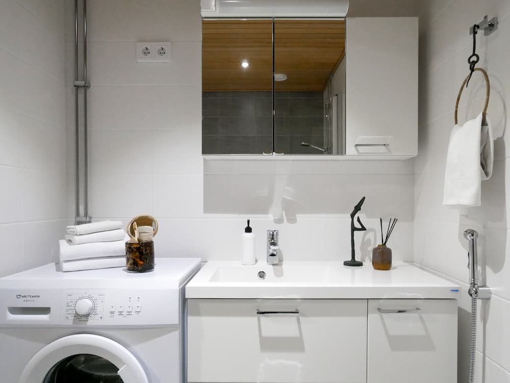 City apartment with view from 11th floor