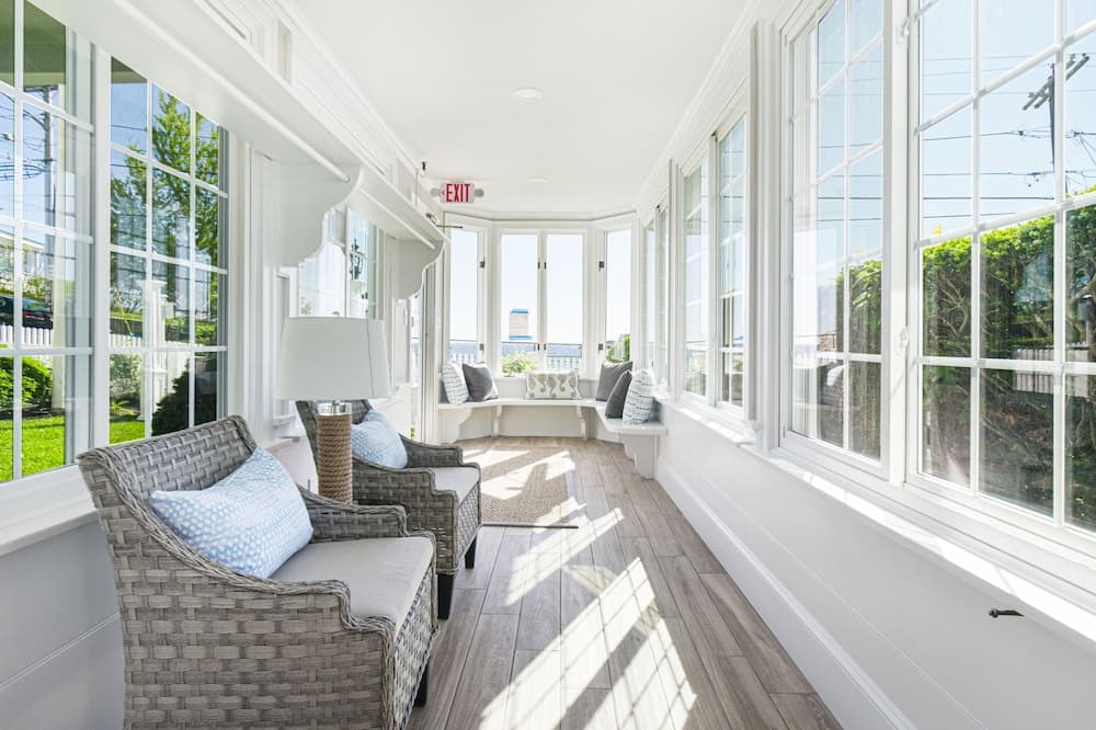 The Cove at Rockport Hotel