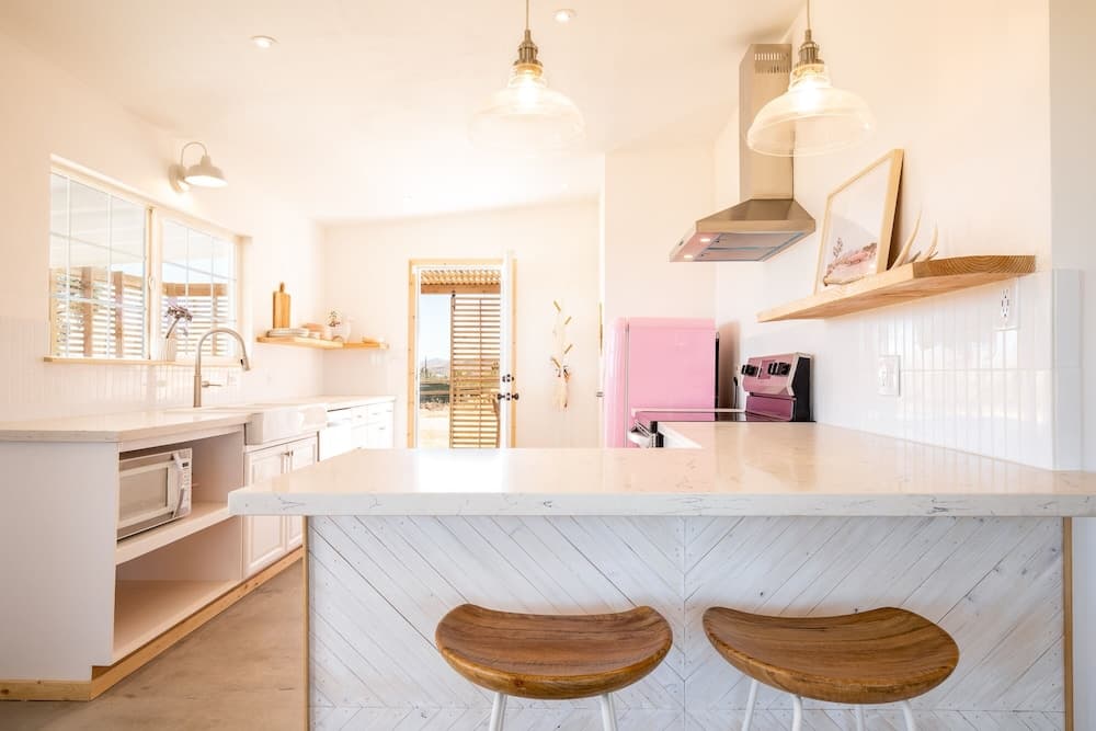 Flamingo Ranch - Dreamy Desert Design With Hot Tub 2 Bedroom Home by RedAwning