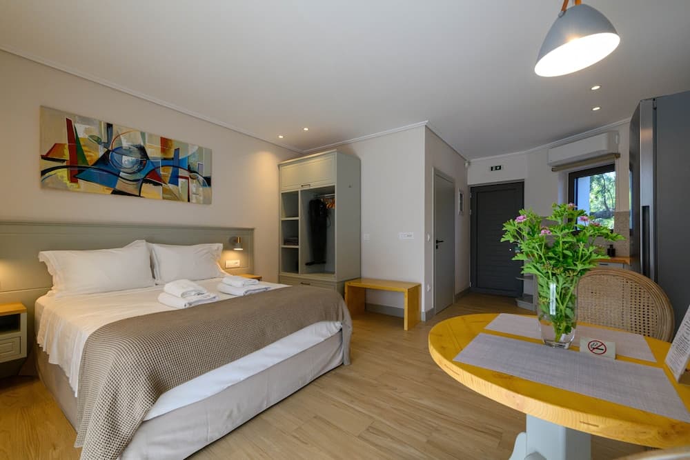 Kannas Mani-Luxury Suites- Adults friendly 14+