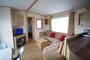 Pet Stay Free Heacham 3 Bedroom van With Decking