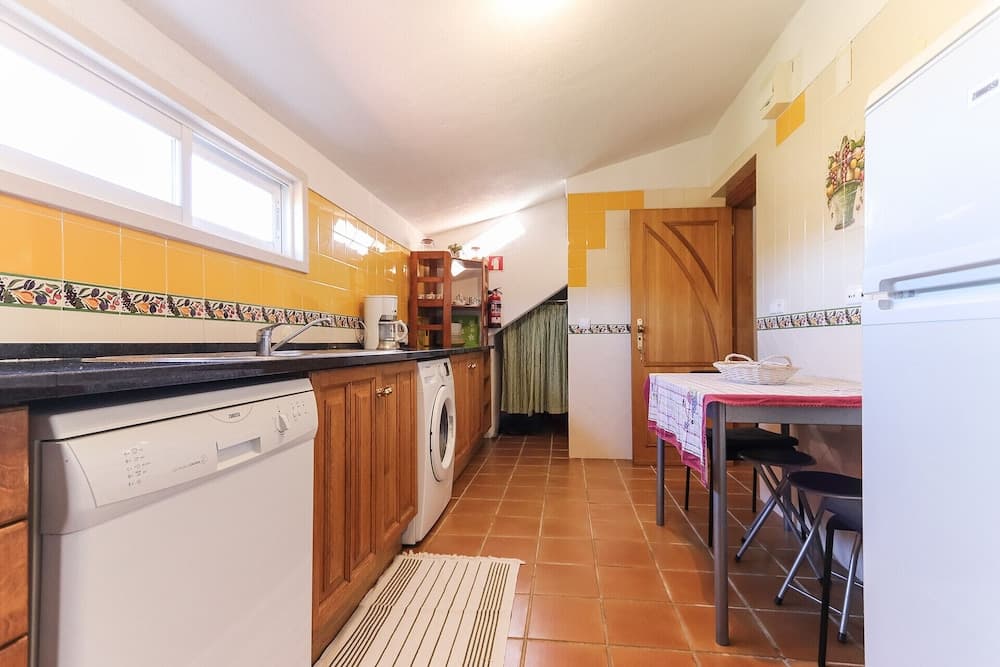 Guincho Typical House II by Homing