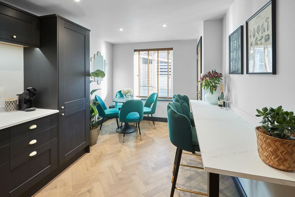 Host Stay The Nest Black Swan Mews