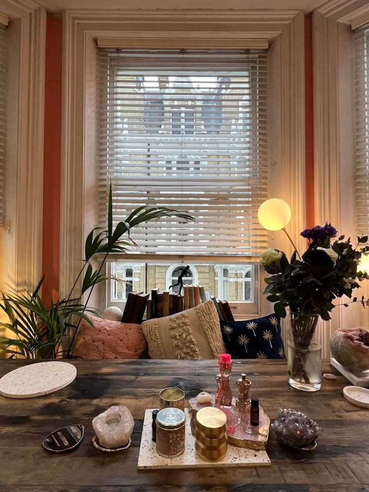 Colourful & Stylish 1BD Flat in Kensington