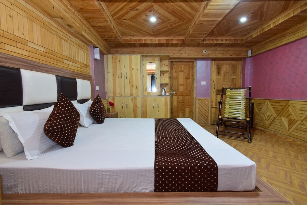 Cheog Chamber by Dumnu Homes