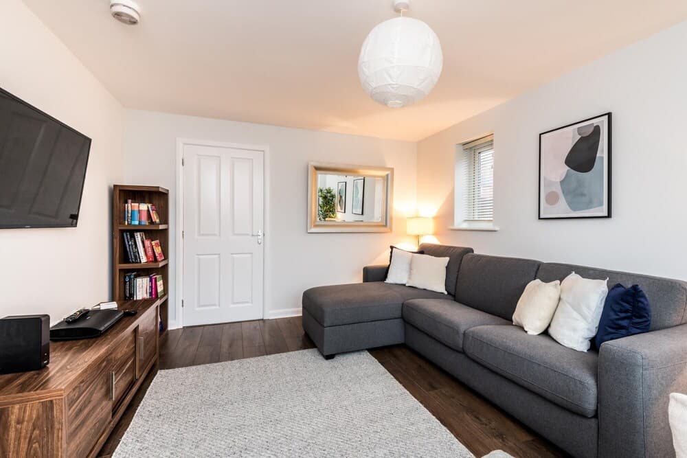 Host Apartments Homely 3 Bedrooms-sleeps 8 Parking