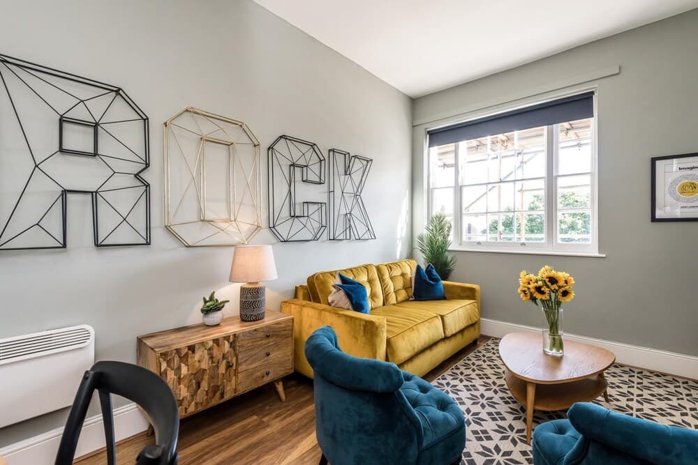 Host Apartments Comfy Georgian Style Apartment