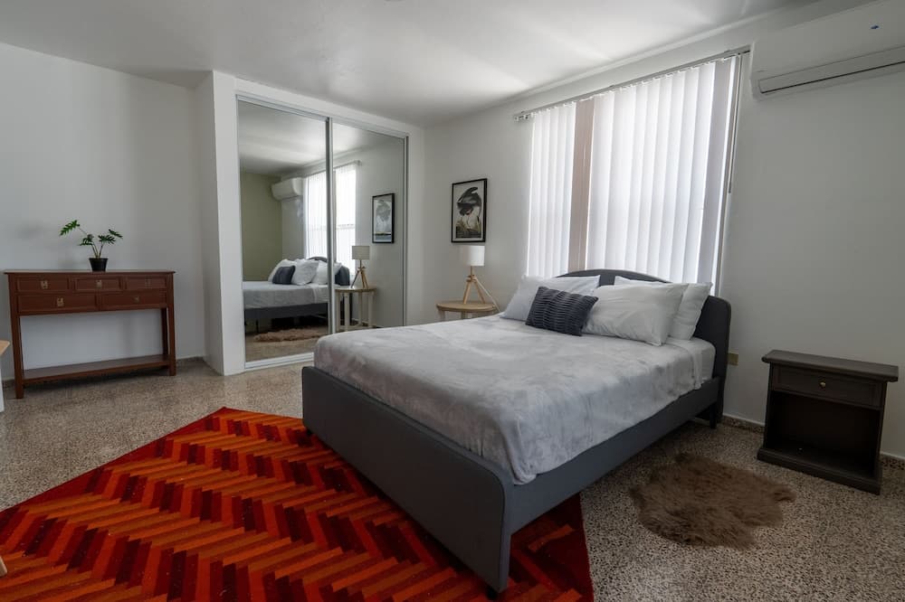 El Flamingo Beach Club