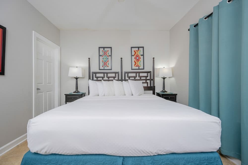 Admiral's Quarters 402 3 Bedroom Condo