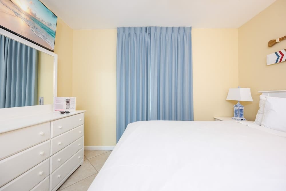 Grand Caribbean 323 1 Bedroom Condo