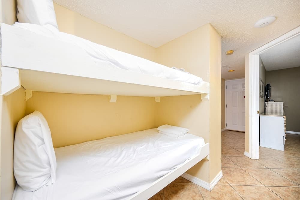 Royal Palms 1207 1 Bedroom Condo