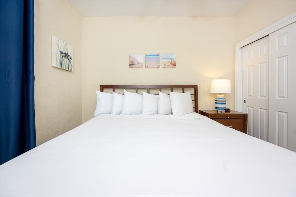 Crystal Shores West 807 2 Bedroom Condo