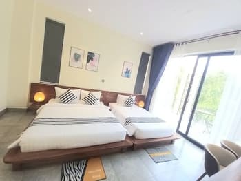 Kampot Tropical Village