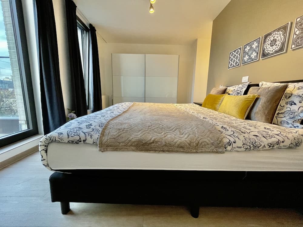 One Lux Stay near Diamond District