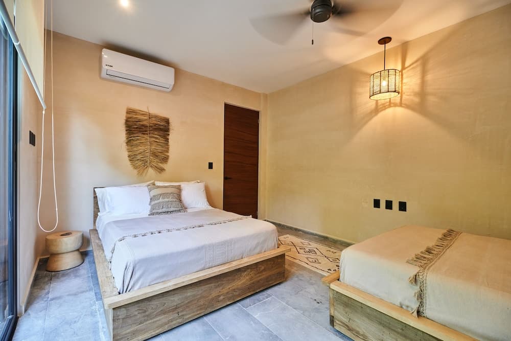 Kataleya 101 Y 302 By Lockey