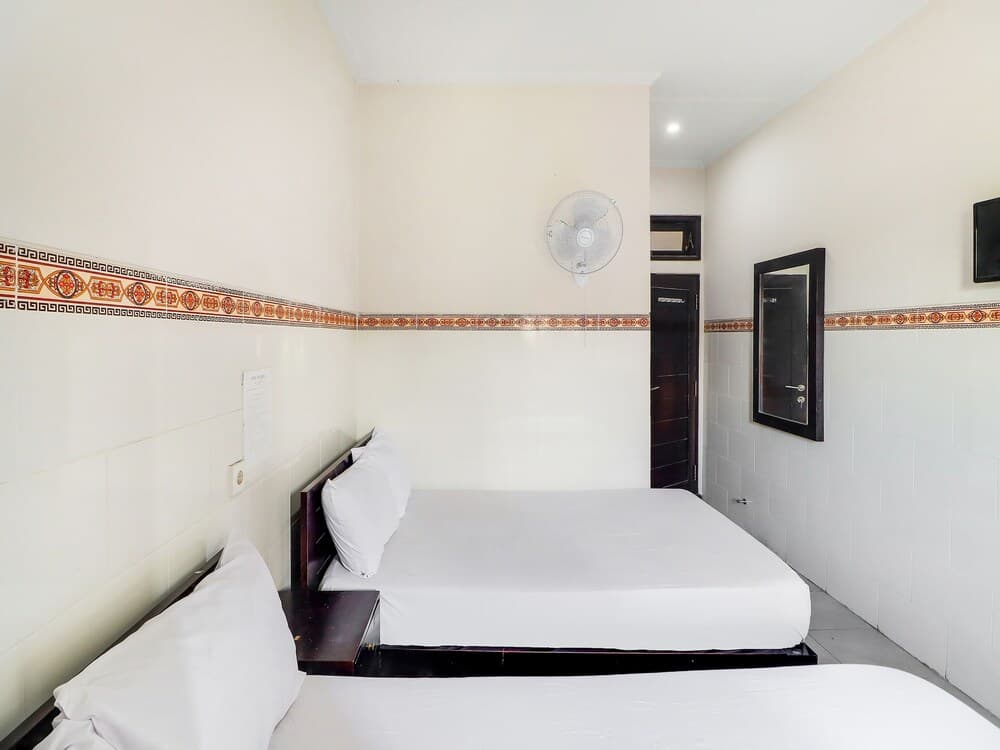 OYO 91567 Hotel Adi Guna