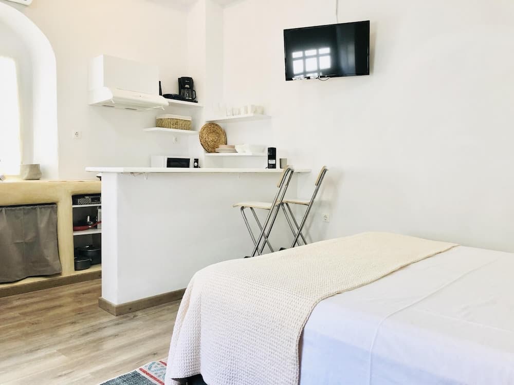 Naousa Paros Studio No3