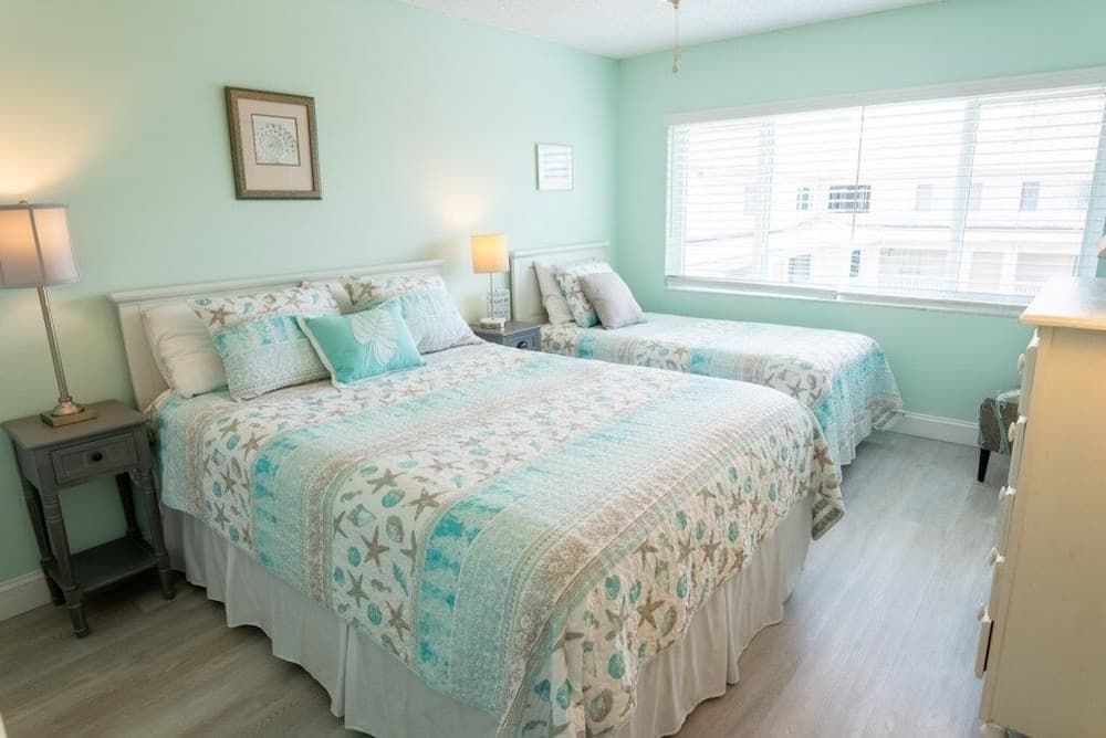 Four Winds F8 2 Bedroom Condo